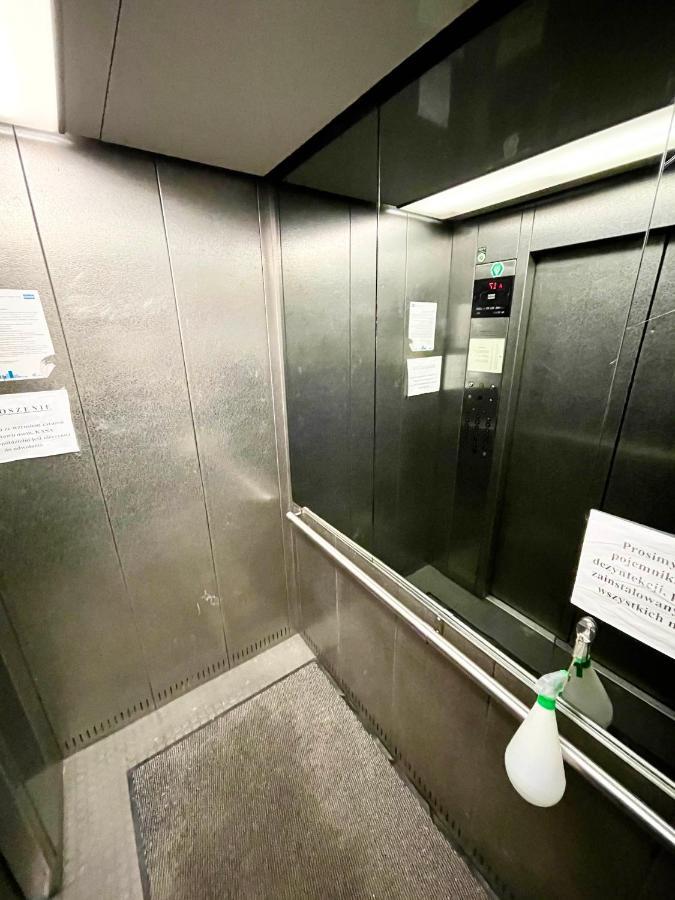 Super Apartament Blue Scisle Centrum Dwie Linie Metra Netflix Wifi 300 Mbs Panorama Miasta Varsovia Exterior foto